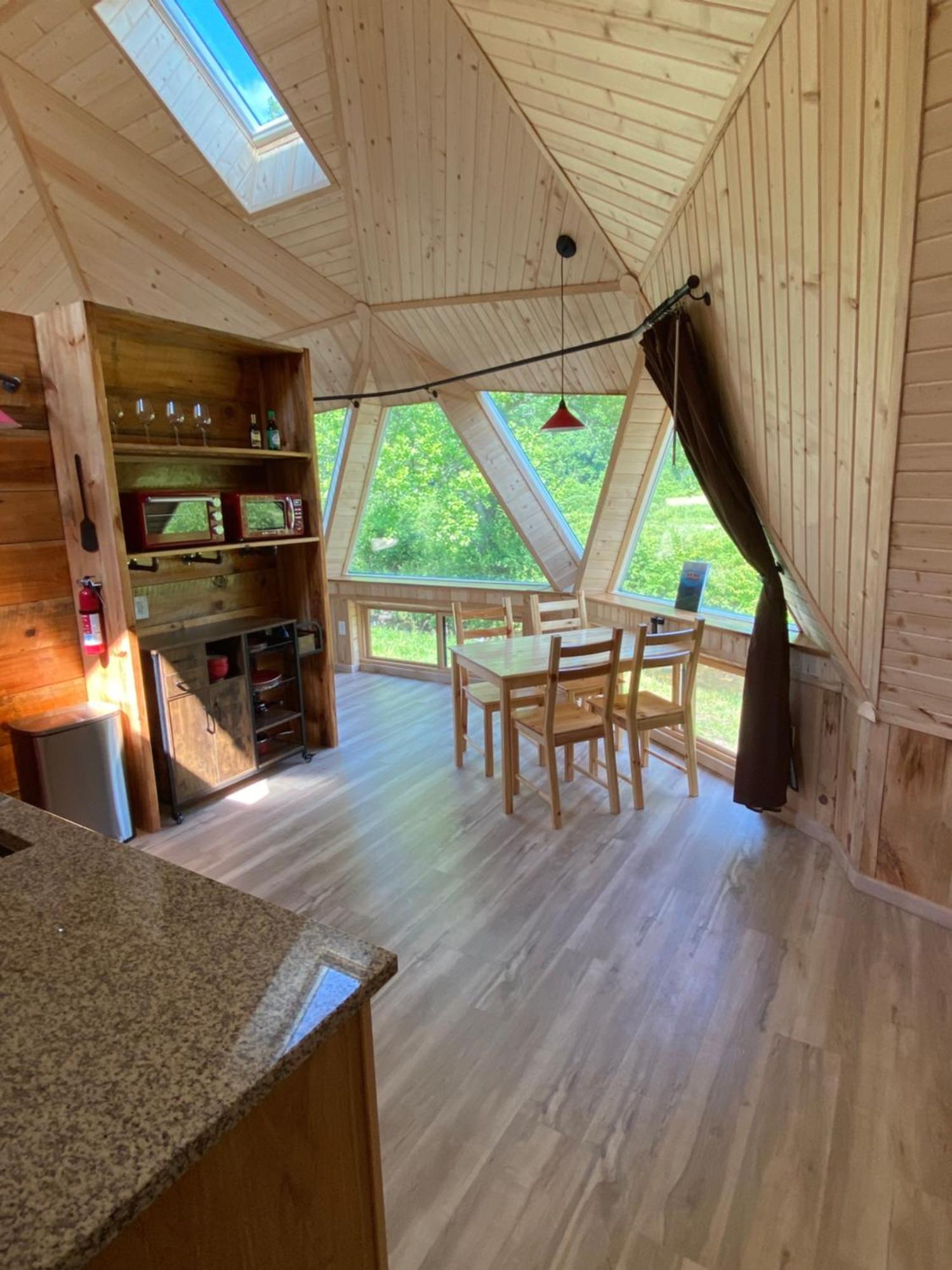 Vila Natahala Glamping Red Dome #23 Topton Exteriér fotografie